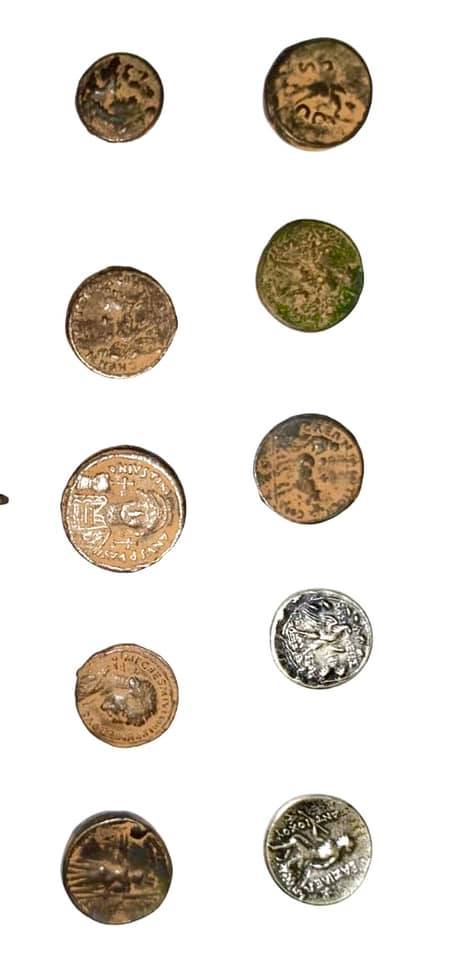 The seized coins - Min. of Tourism & Antiquities