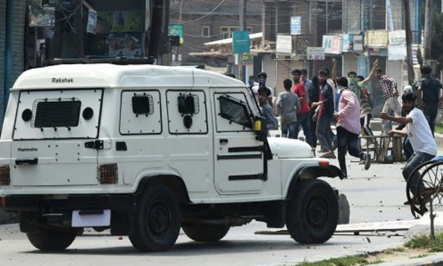 © AFP | Kashmiri protestors clash with Indian government forces in Anantnag, south of Srinagar, on August 4, 2017