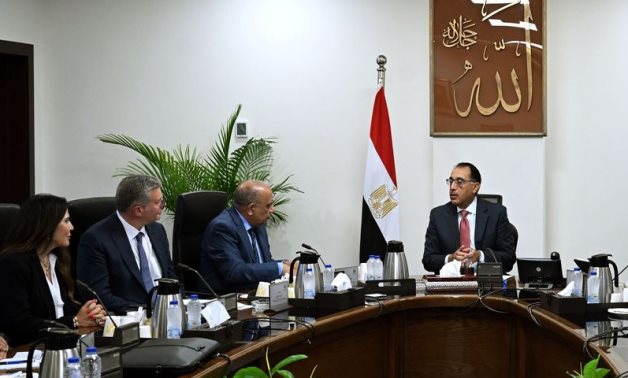 Prime Minister Mostafa Madbouly convened a meeting at the government headquarters in New Alamein City to review the progress of green hydrogen projects