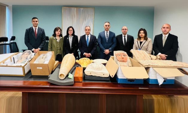 Minister of Foreign Affairs, Immigration, and Egyptian Expatriates’ Affairs, Badr Abdelatty visited the headquarters of the Egyptian Consulate General in New York City, to inspect the Egyptian artifacts .