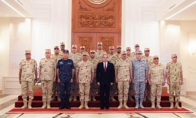 Egypt’s President Abdel Fattah El-Sisi holds an extensive meeting with military leaders to discuss several key national security topics – Presidency 