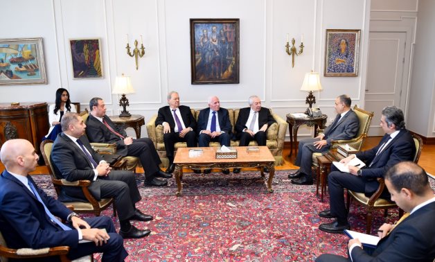 Egyptian FM meeting with Fatah delegation in Cairo