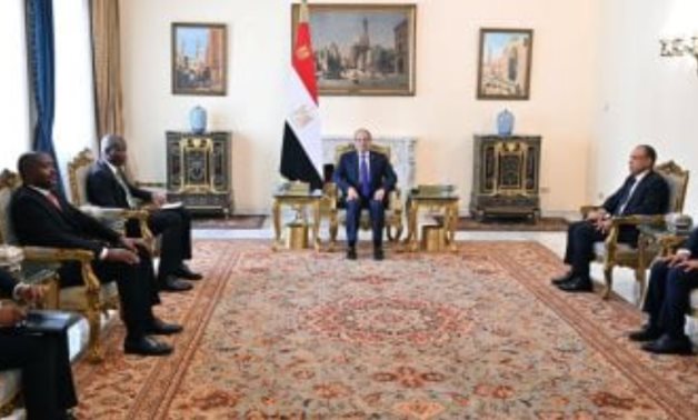 President Sisi during his meeting Thursday with the Minister of International Relations and International Cooperation of South Africa, Ronald Lamola