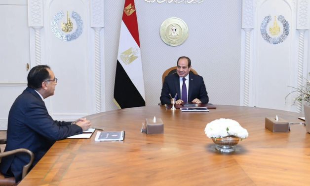 President Abdel Fattah El-Sisi met with Prime Minister, Dr. Mostafa Madbouly, and Minister of Investment and Foreign Trade, Eng. Hassan El-Khatib.