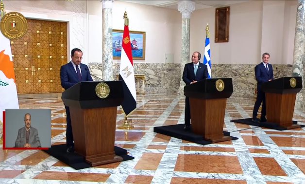 From left, President Nikos Christodoulides of Cyprus, President Abdel Fattah El-Sisi of Egypt and Prime Minister Kyriakos Mitsotakis of Greece meet in Cairo, 8 Jan. 2025 – Presidency