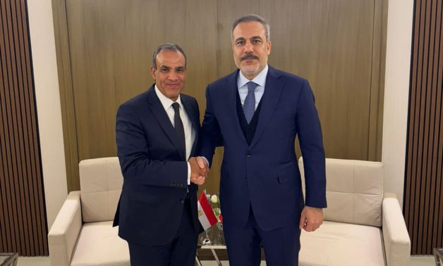 Egypt’s Minister of Foreign Affairs Badr Abdelatty (L) meets with his Turkish counterpart, Hakan Fidan, in Riyadh, January 12, 2025 – Egypt’s MFA