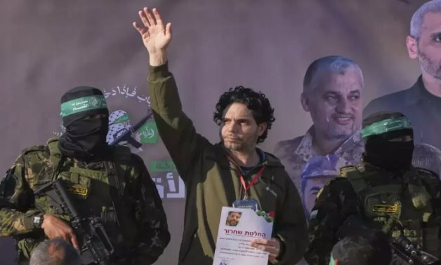 Hamas hands over 3 Israeli hostages to ICRC in central Gaza Strip