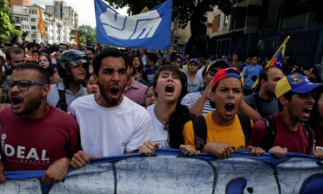 Demonstrators shout slogans during a student rally against Venezuelan President Nicolas Maduro's government in Caracas, Venezuela November 3, 2016. REUTERS/Marco Bello