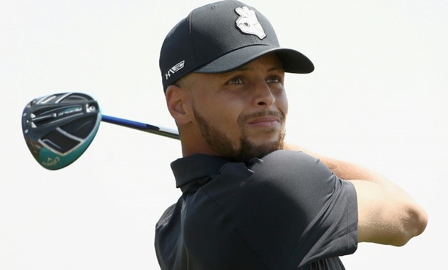 NBA player Stephen Curry of the Golden State Warriors tees off on the ninth hole during round one of the Ellie Mae Classic, at TBC Stonebrae in Hayward, California, on August 9, 2018
GETTY/AFP / EZRA SHAW

