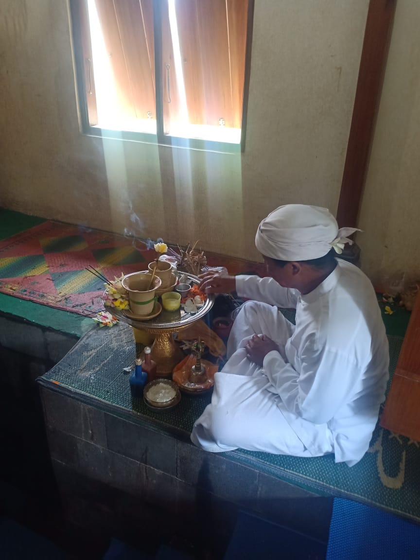 The Hindu care taker of the Narmada Temple Source Egypt Today
