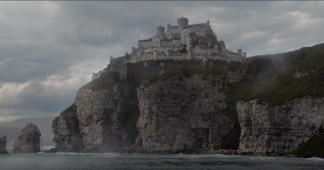 3 GOT - Scene of Casterly Rock of House Lannister