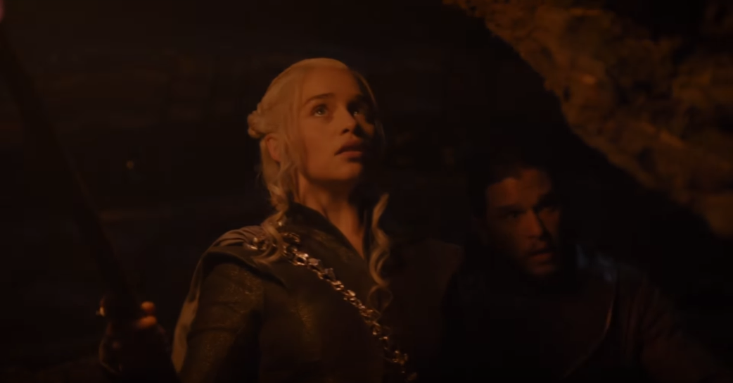 2 GOT - Scene of Daenerys Targaryen and Jon Snow in the dragonglass cave