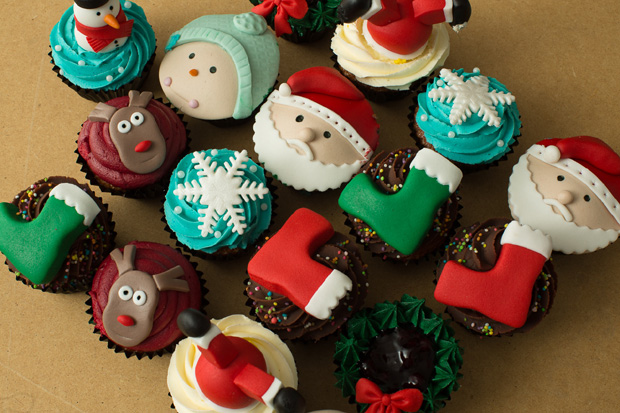 nola-christmas-cupcake-6