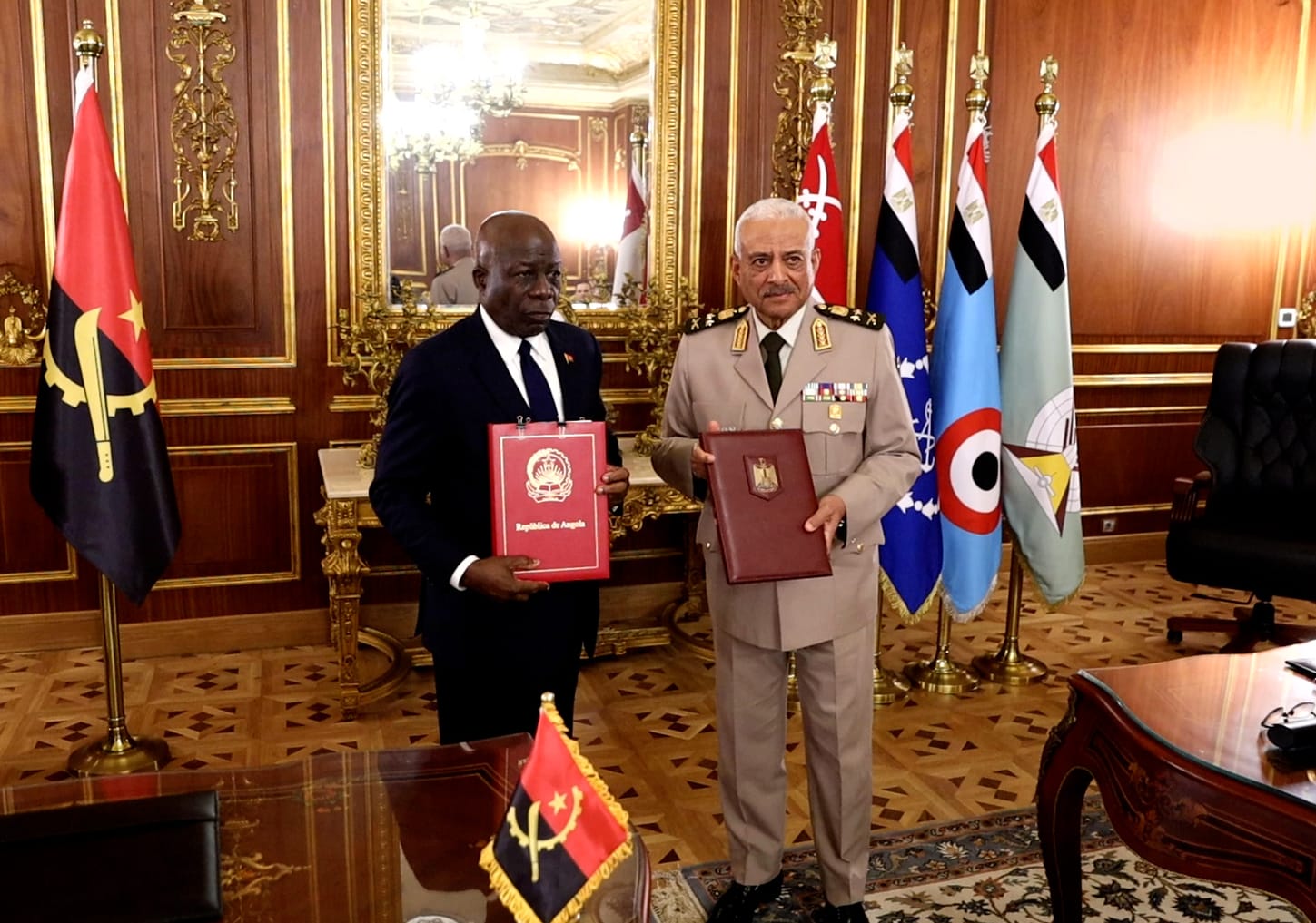 Egyptian and Angolan defense ministers meet in Egypt - Army spox 5