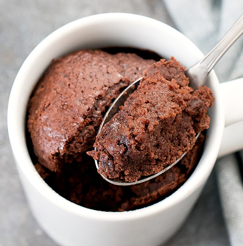 air-fryer-chocolate-mug-cake-3