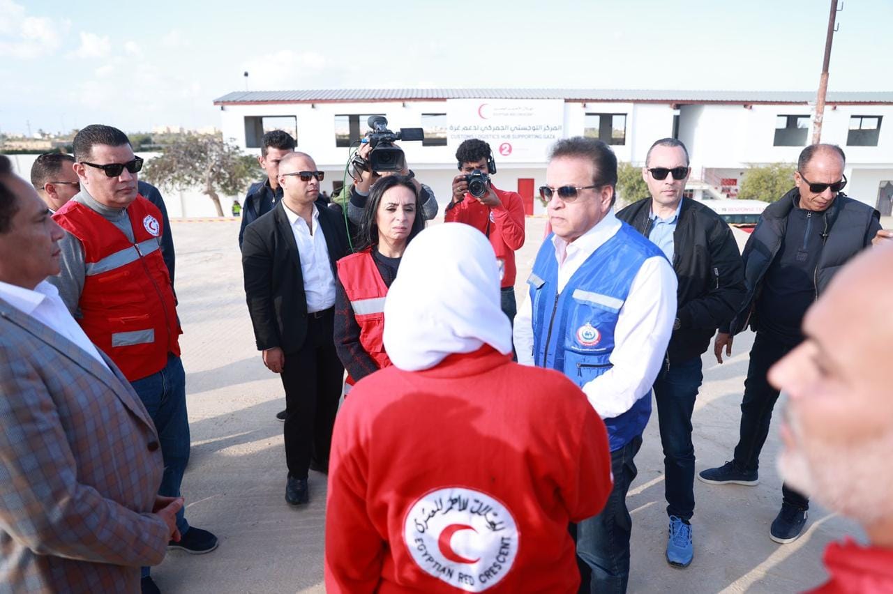 Health and social solidarity ministers inspect Arish hospital and Red Crescent warehouse before Gaza ceasefire 1