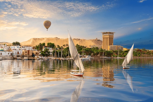 aswan-river-scenery-air-baloons